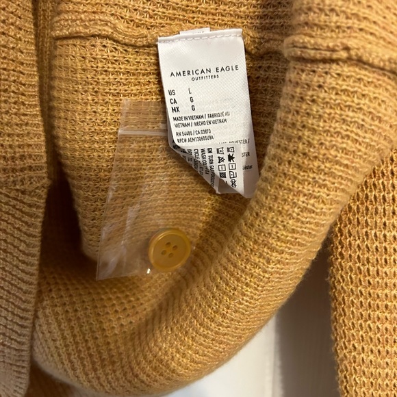 American Eagle yellow button sweater NWT - Picture 4 of 4